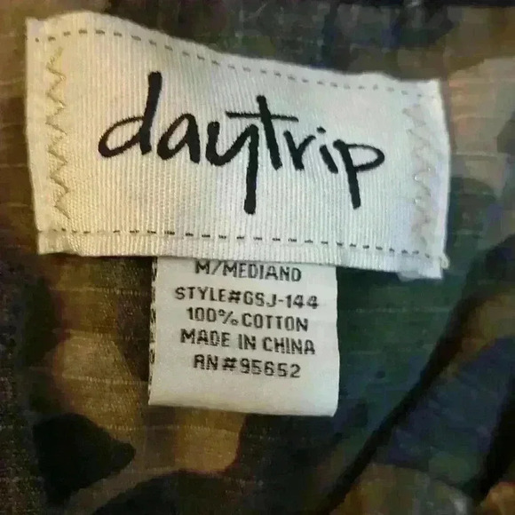 Daytrip Camo Sugar Skull Jacket #0025B - Picture 7 of 9